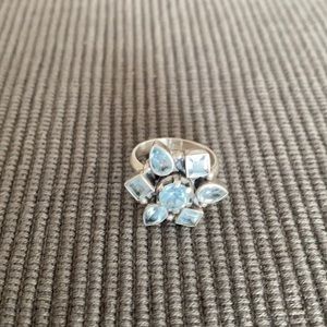 Silver Flower Ring / size 7